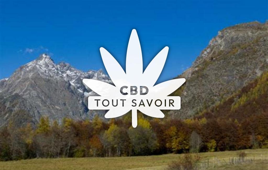 Village à Champoleon avec feuille Cannabis CBD