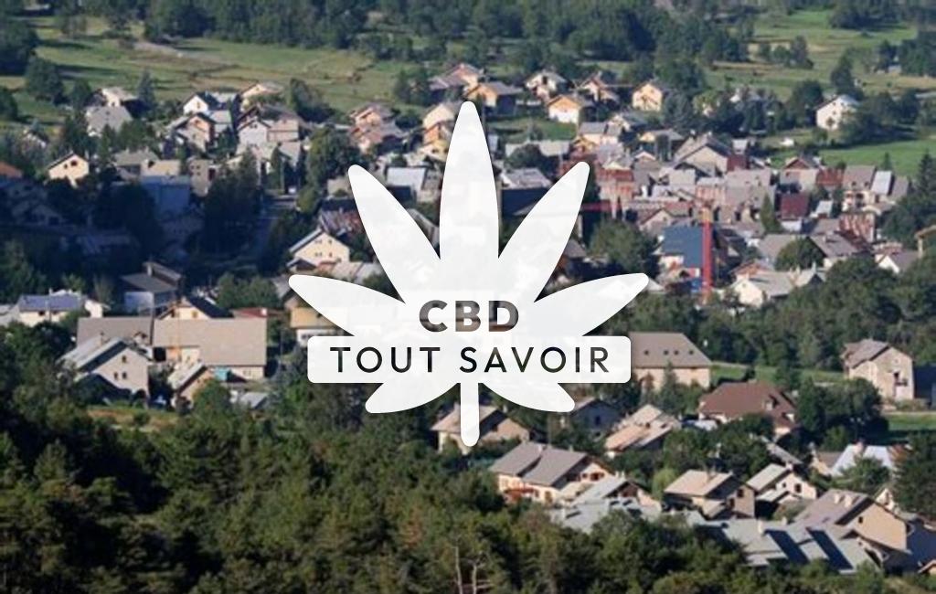 Village à Villar-Saint-Pancrace avec feuille Cannabis CBD