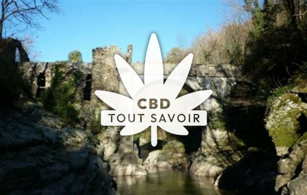 Village à Mercus-Garrabet avec feuille Cannabis CBD